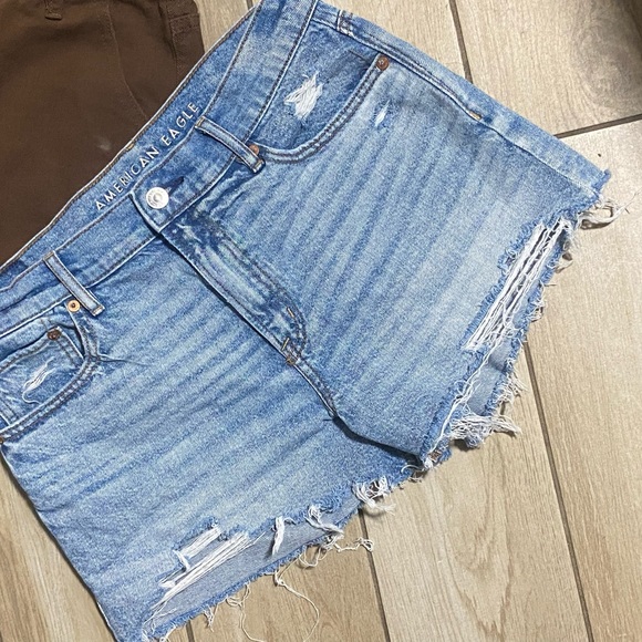 American eagle distressed denim shorts - Picture 3 of 5